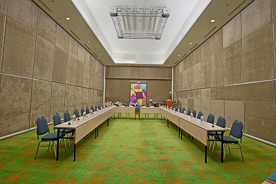 Harris Hotel And Conventions Kelapa Gading Jakarta Eksteriør bilde